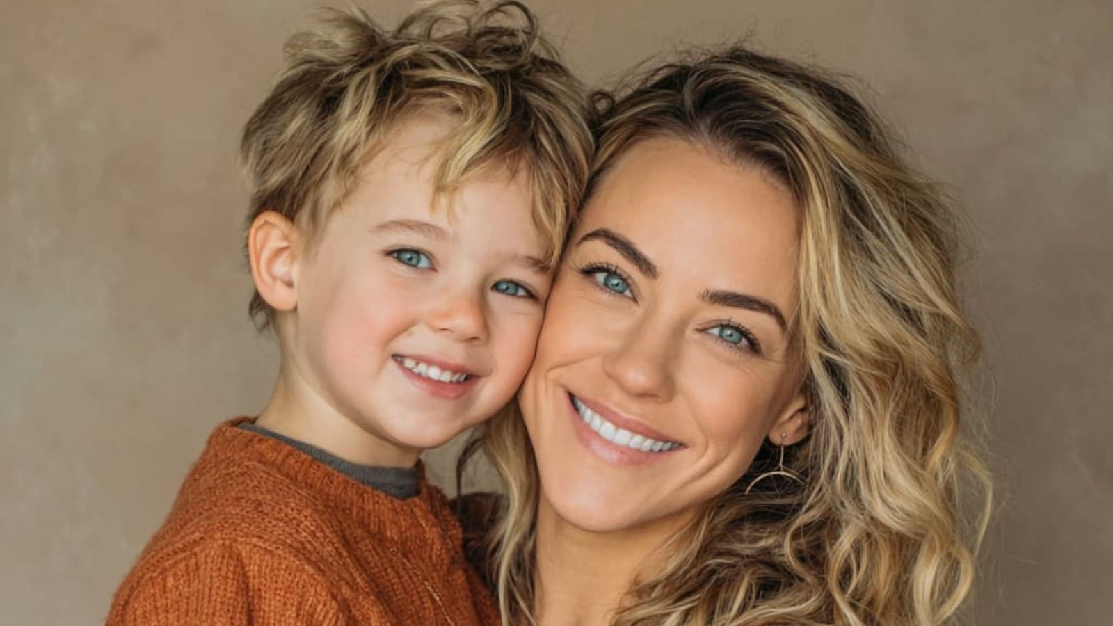 Sloane Miller - Author of Mother Daily Ideas