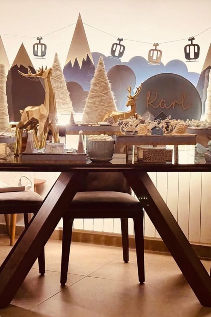 Frosty Alpine Lodge & Chalet